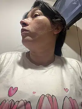 andreaisis2 online show from April 25, 2026, 7:11 pm