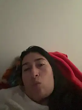 andreaisis2 online show from April 13, 2026, 5:06 pm