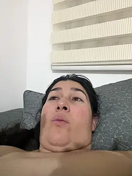 andreaisis2 online show from June 14, 2026, 6:03 am
