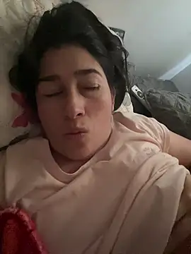 andreaisis2 online show from June 24, 2026, 1:43 pm