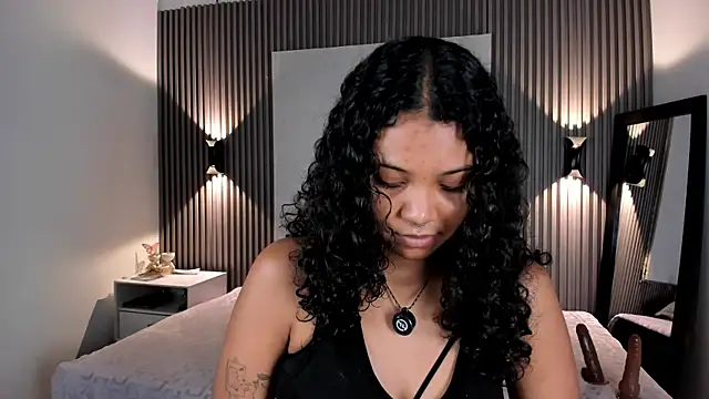 Zafiiraa online show from May 10, 2026, 3:32 am