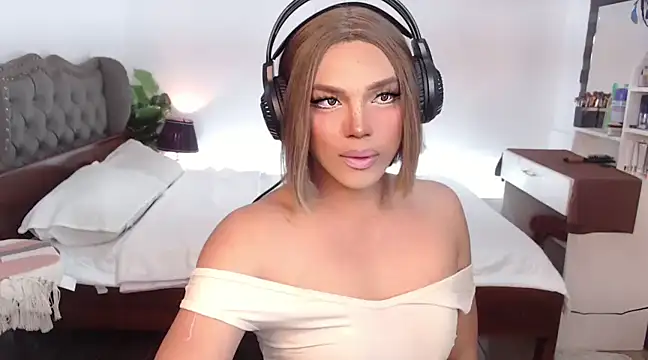 Snapshot of liaa_lurrecams chatting on February 20, 2025, 2:02 pm liaa lurrecams online show from February 20, 2025, 2:02 pm