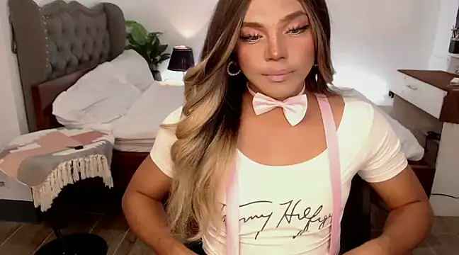 Snapshot of liaa_lurrecams chatting on January 24, 2025, 9:39 am liaa lurrecams online show from January 24, 2025, 9:39 am