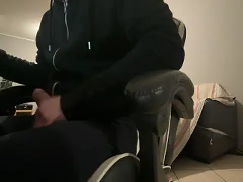 simoninside25 online show from December 15, 2025, 8:25 pm