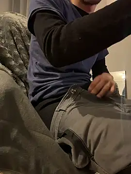 simoninside25 online show from December 2, 2025, 4:52 pm