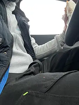 simoninside25 online show from December 16, 2025, 12:42 pm