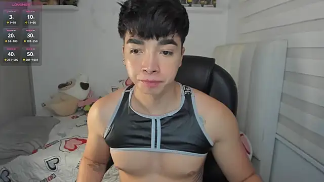 santy7v7 online show from June 13, 2026, 1:31 pm