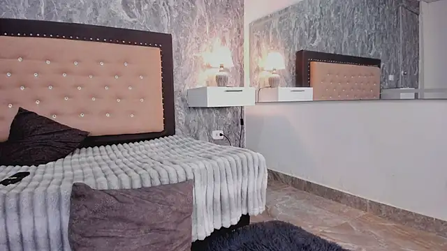 Lia sarahi online show from November 24, 2025, 11:43 am