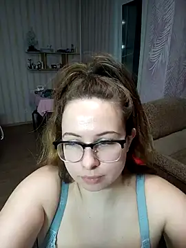 DienkaGreen online show from February 25, 2025, 2:04 pm