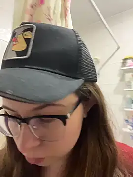 DienkaGreen online show from February 1, 2026, 2:04 pm