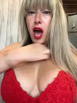 Kittenforyou online show from September 29, 2025, 8:43 am