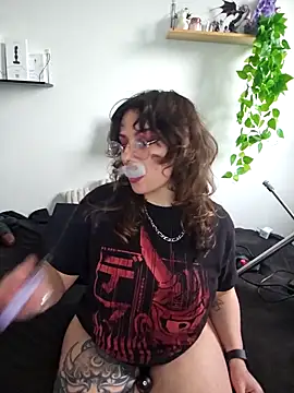 Moxxxie online show from October 2, 2025, 2:31 pm