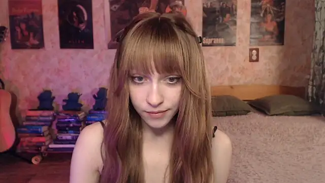 Friendly Ellie online show from April 5, 2026, 12:28 am