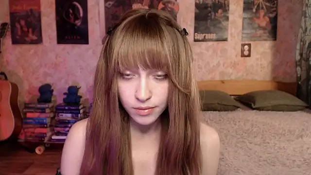 Friendly Ellie online show from June 4, 2026, 11:20 pm