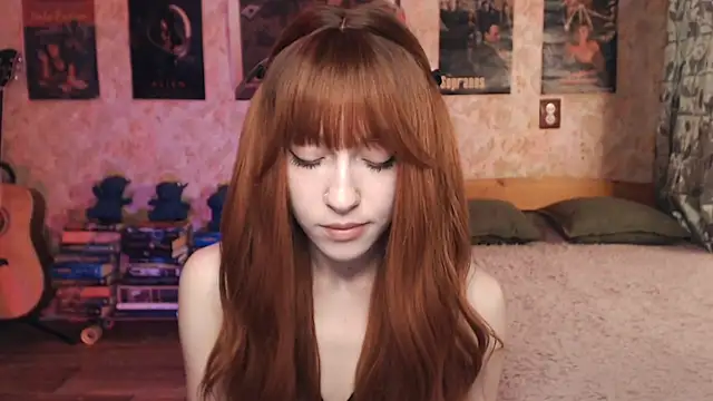 Friendly Ellie online show from September 10, 2025, 11:15 pm