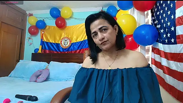 ISABEEL SOFIA01 online show from June 25, 2026, 3:17 pm