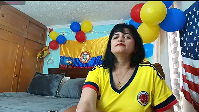 ISABEEL SOFIA01 online show from July 7, 2026, 6:33 pm