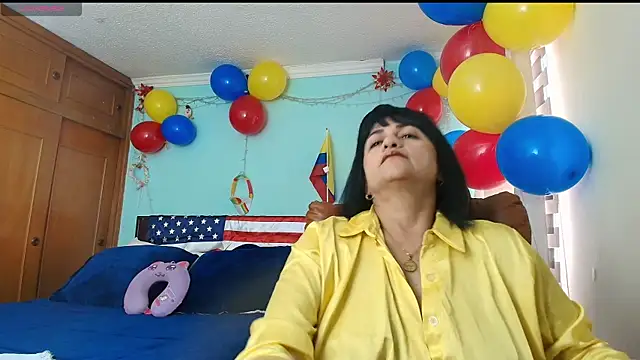 Snapshot of ISABEEL_SOFIA01 chatting on June 18, 2026, 4:56 pm ISABEEL SOFIA01 online show from June 18, 2026, 4:56 pm