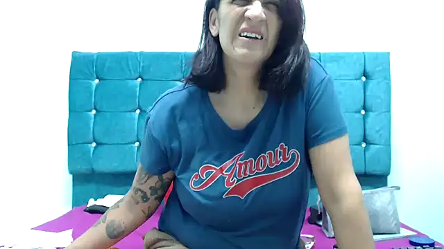 valentinaricothx online show from October 4, 2025, 7:26 pm