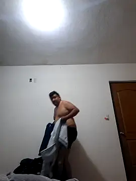 Calamaco07 online show from November 11, 2025, 5:24 am