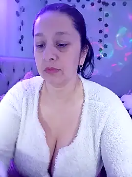 camilalatti online show from January 26, 2025, 10:02 pm