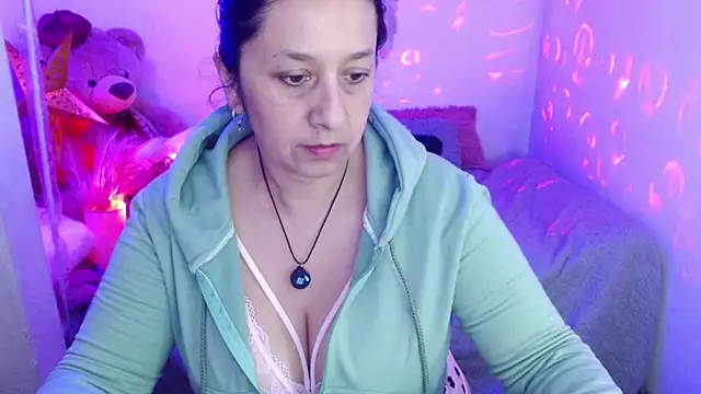 Snapshot of camilalatti chatting on March 21, 2026, 12:45 am camilalatti online show from March 21, 2026, 12:45 am