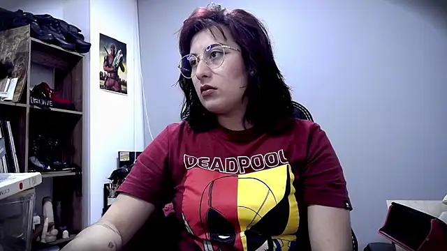 Snapshot of Scarlett_Sen chatting on May 18, 2026, 2:33 pm Scarlett Sen online show from May 18, 2026, 2:33 pm