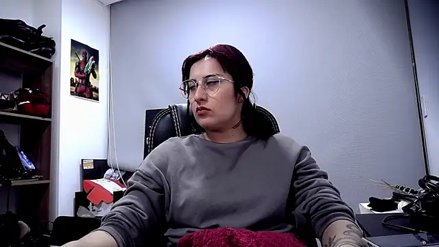 Snapshot of Scarlett_Sen chatting on April 28, 2026, 2:43 pm Scarlett Sen online show from April 28, 2026, 2:43 pm