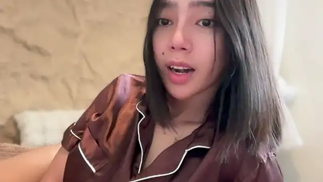 GenesisCastillano online show from March 5, 2026, 2:30 am