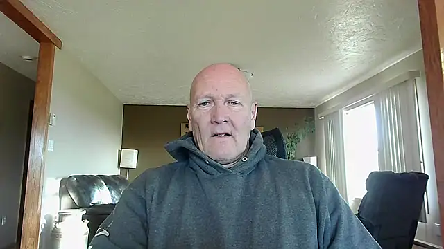 Snapshot of BasicAnt chatting on October 29, 2025, 2:49 pm BasicAnt online show from October 29, 2025, 2:49 pm