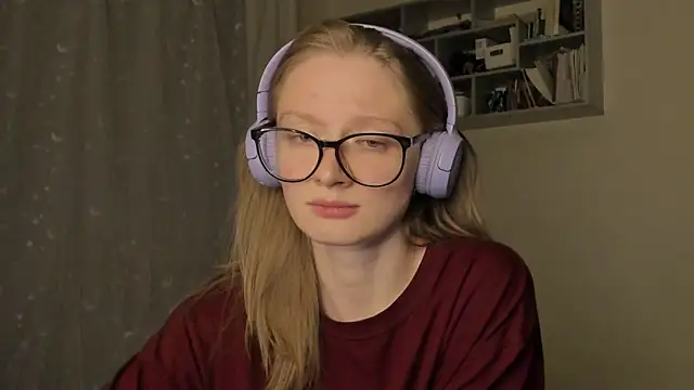 mollytuck online show from September 18, 2025, 3:04 pm