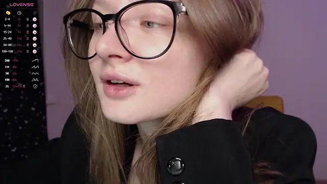 mollytuck online show from March 20, 2025, 2:53 pm