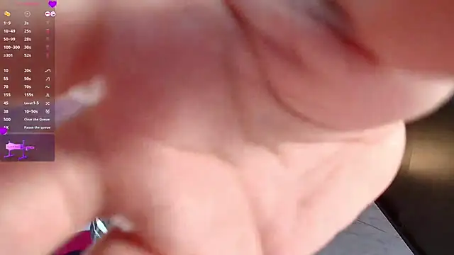 sheerly online show from October 31, 2025, 7:21 pm