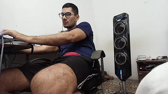 Snapshot of x-sebastian chatting on February 12, 2026, 9:14 pm x-sebastian online show from February 12, 2026, 9:14 pm