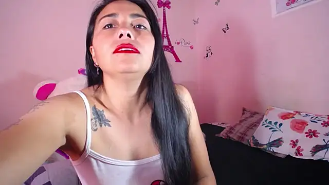 hanna girl21 online show from June 19, 2026, 8:03 pm