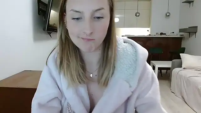 illusorycat online show from September 24, 2025, 7:42 pm