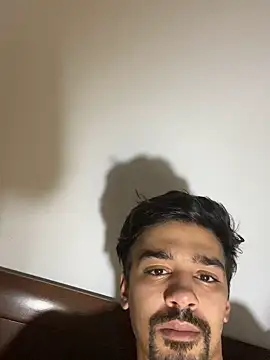 Hermanooooooo online show from May 15, 2026, 3:04 am