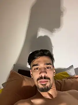 Snapshot of Hermanooooooo chatting on March 23, 2025, 5:43 am Hermanooooooo online show from March 23, 2025, 5:43 am