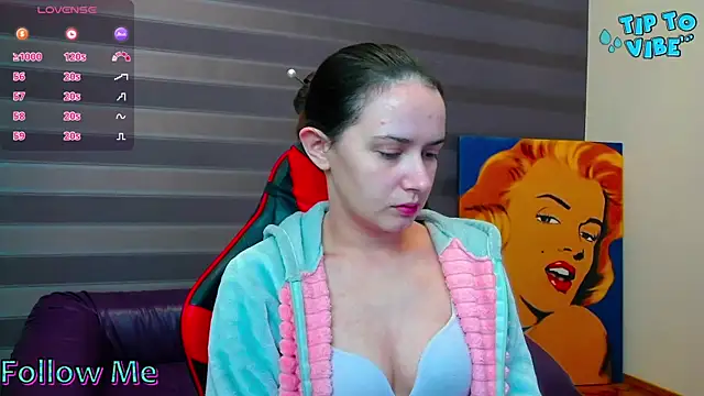 iris nikhols online show from November 11, 2025, 4:07 am