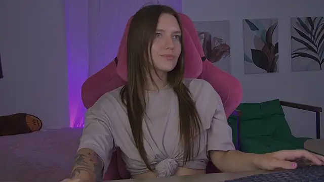 JennyDens online show from August 6, 2026, 5:41 pm