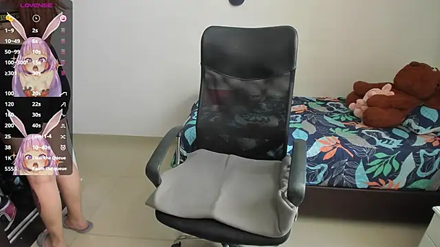 evelyx69x online show from February 19, 2025, 5:38 pm