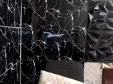 MissKeanna online show from February 5, 2025, 7:53 pm