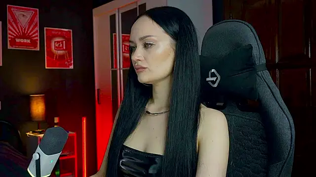 QueenAliss online show from March 1, 2026, 6:24 am