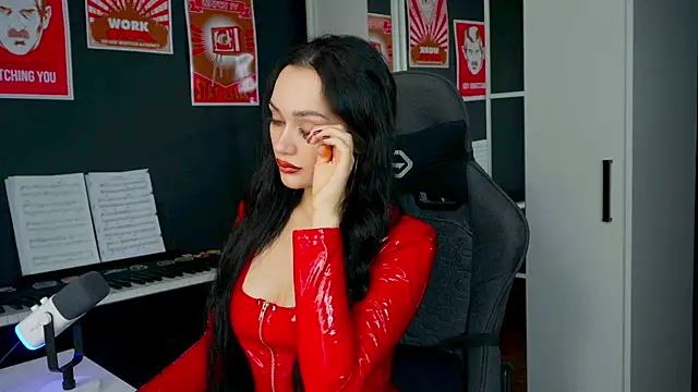 QueenAliss online show from September 16, 2025, 2:56 am