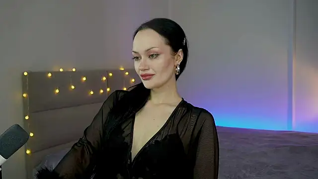 QueenAliss online show from June 25, 2026, 5:12 am