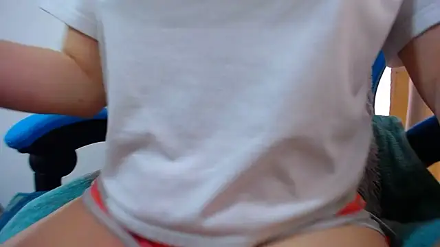 klylls squirt  online show from November 5, 2025, 7:17 pm