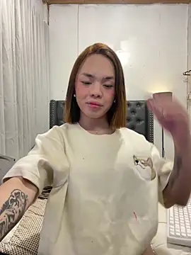 Snapshot of SweetCheska19 chatting on October 11, 2025, 10:27 am SweetCheska19 online show from October 11, 2025, 10:27 am