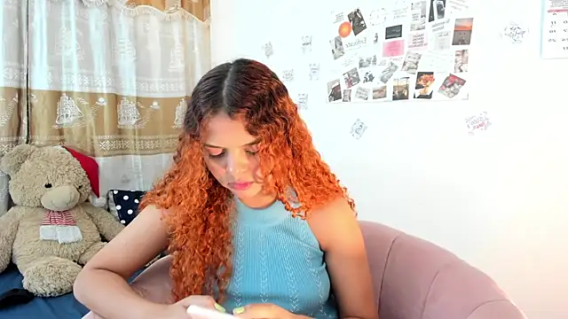 ValienteGirl  online show from January 18, 2025, 6:24 am