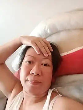 Snapshot of Sweet_Lady30 chatting on June 4, 2026, 7:02 am Sweet Lady30 online show from June 4, 2026, 7:02 am