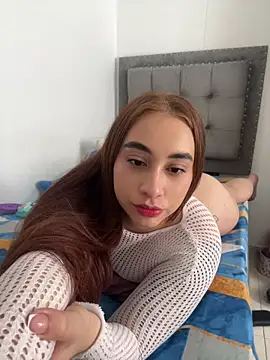 Elena222  online show from June 20, 2026, 6:35 pm